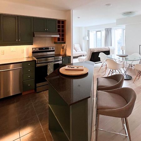 Apartment/2Bedrooms/2 Full Bathrooms/Free Parking Toronto Bagian luar foto