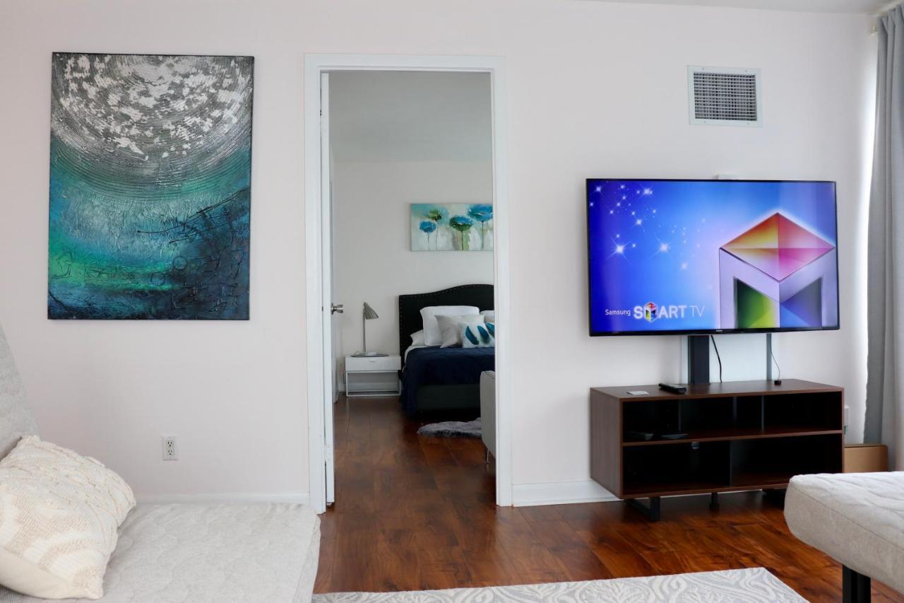 Apartment/2Bedrooms/2 Full Bathrooms/Free Parking Toronto Bagian luar foto