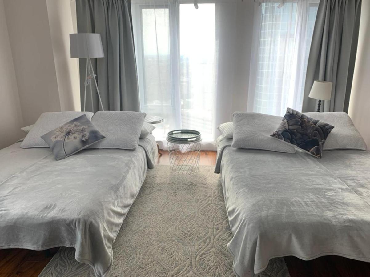 Apartment/2Bedrooms/2 Full Bathrooms/Free Parking Toronto Bagian luar foto