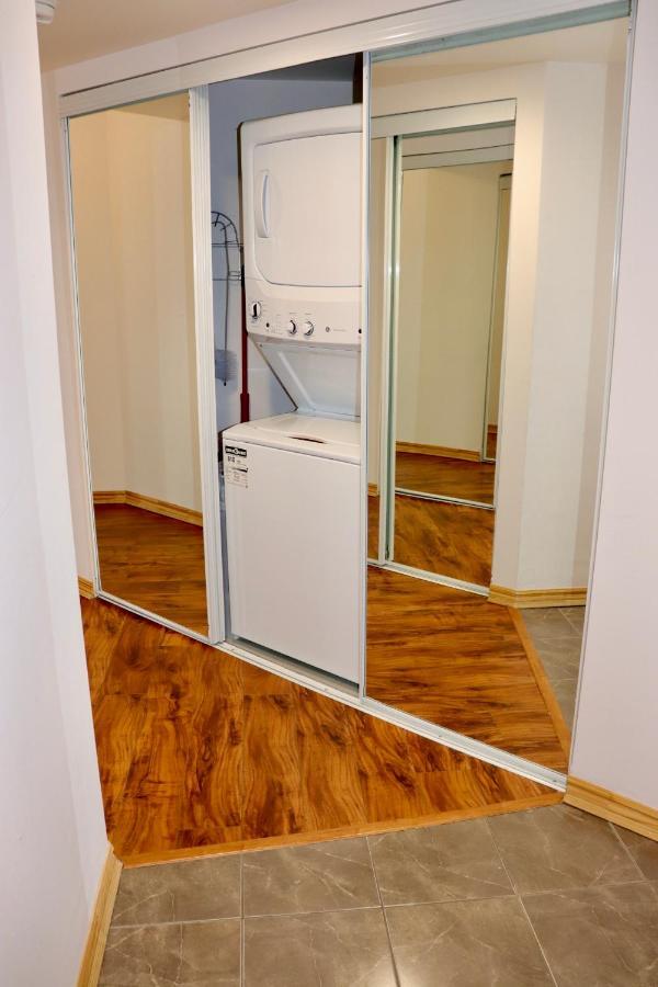 Apartment/2Bedrooms/2 Full Bathrooms/Free Parking Toronto Bagian luar foto