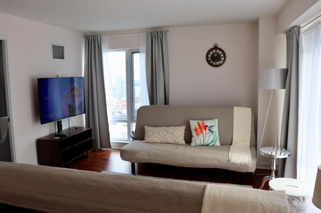 Apartment/2Bedrooms/2 Full Bathrooms/Free Parking Toronto Bagian luar foto