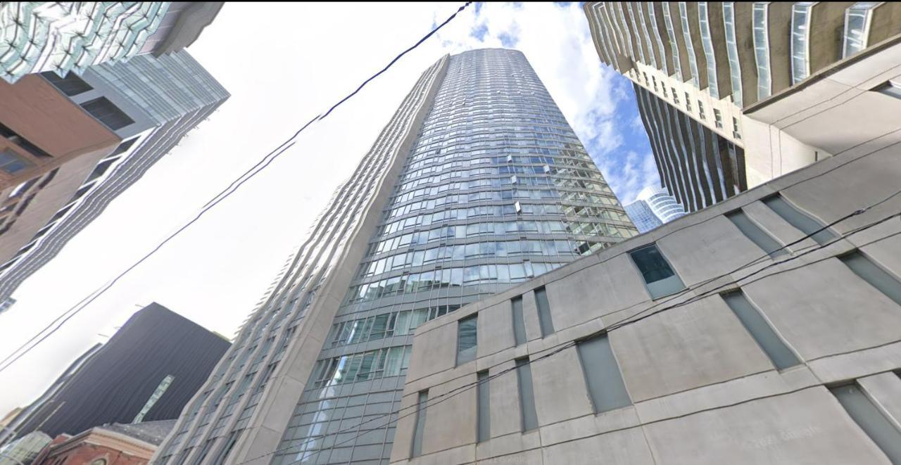 Apartment/2Bedrooms/2 Full Bathrooms/Free Parking Toronto Bagian luar foto