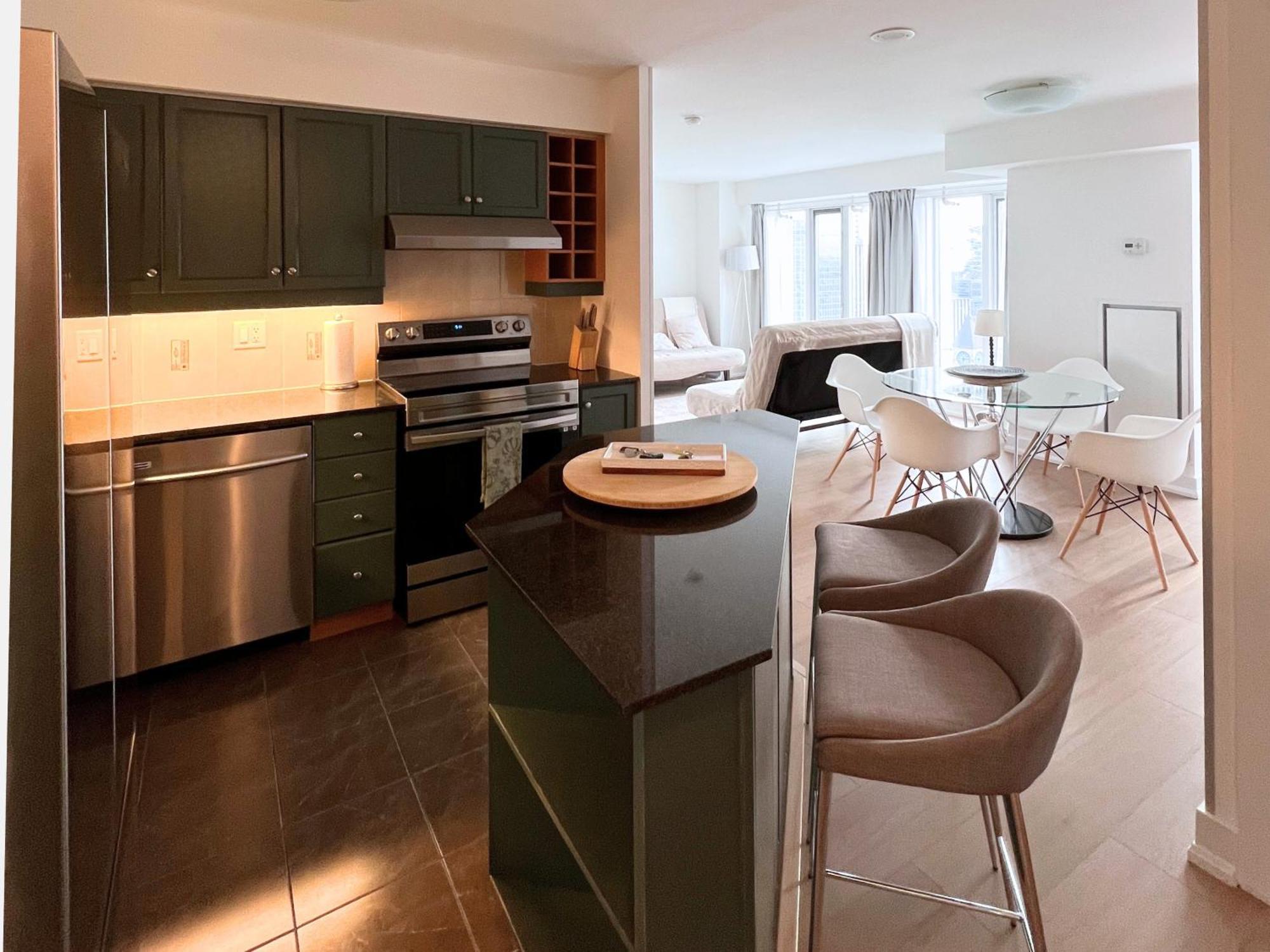 Apartment/2Bedrooms/2 Full Bathrooms/Free Parking Toronto Bagian luar foto